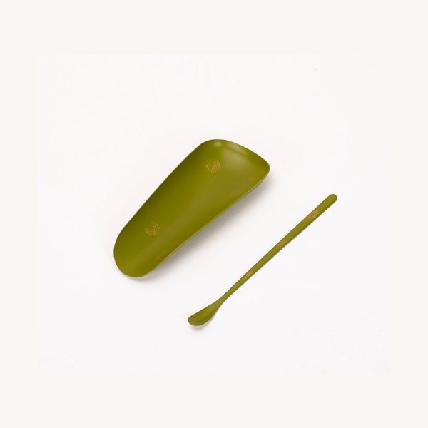 Iron Finish Lacquer Chinese Tea Scoop for Chinese Tea Rituals - Light Green Iron Finish Lacquer Chinese Tea Scoop for Chinese Tea Rituals - Light Green